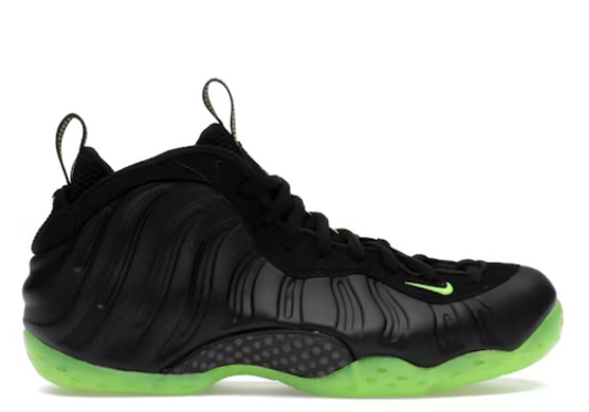 Nike Air Foamposite One Black Volt